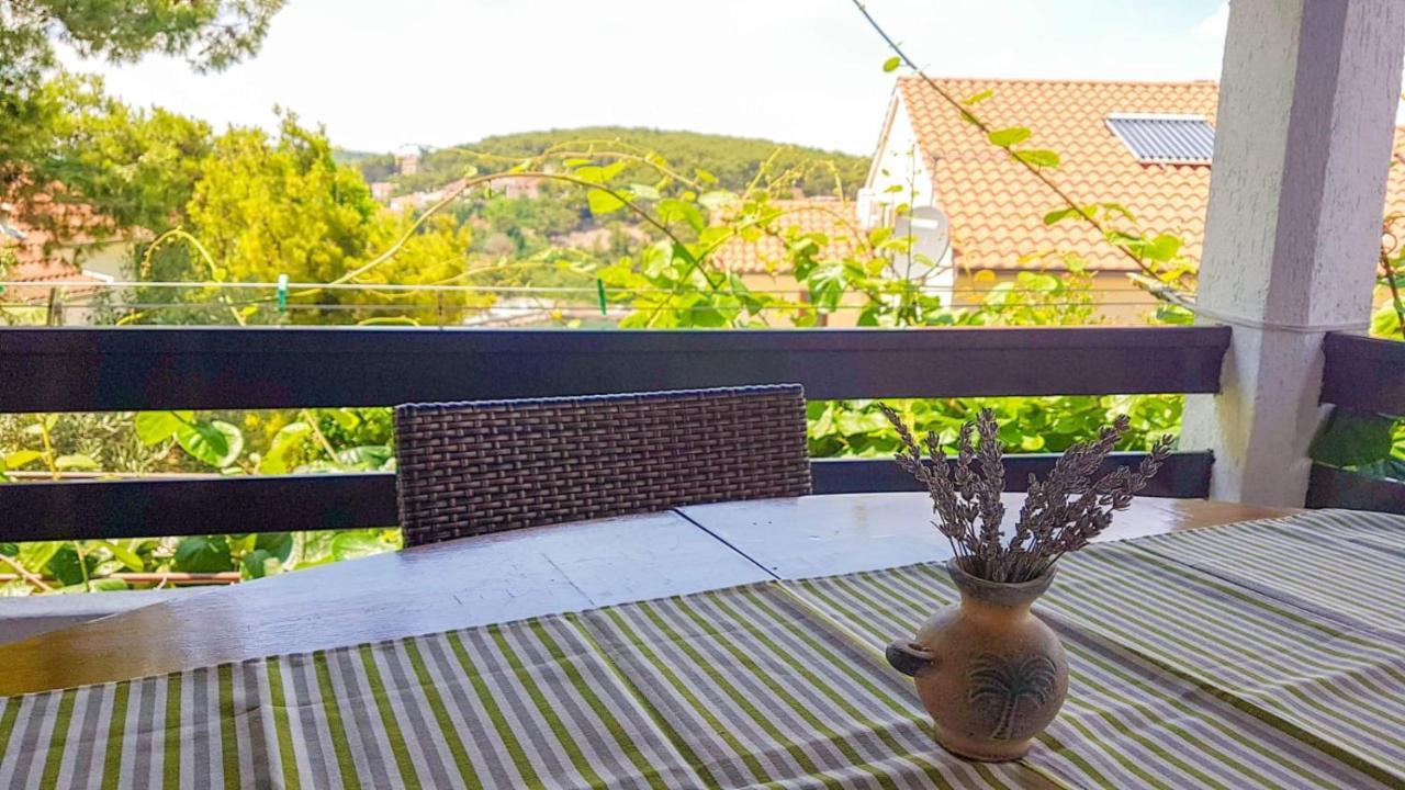 Apartmani Tina Елса Экстерьер фото